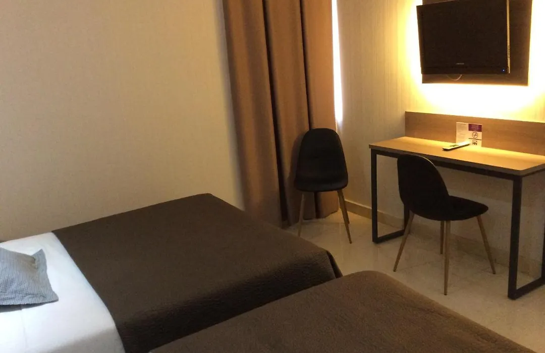 Hotel Ciudad de Fuenlabrada-1